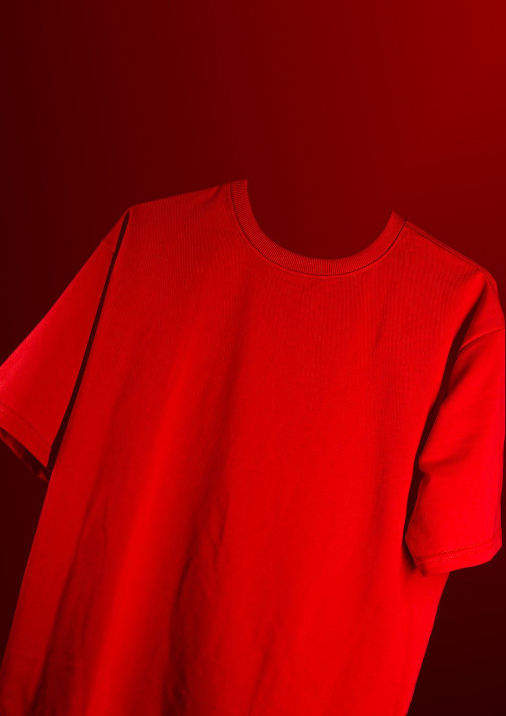 Red T-shirt money can’t buy happiness oversize